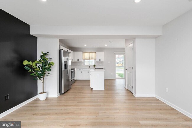 Building Photo - 7233 Statesman Blvd