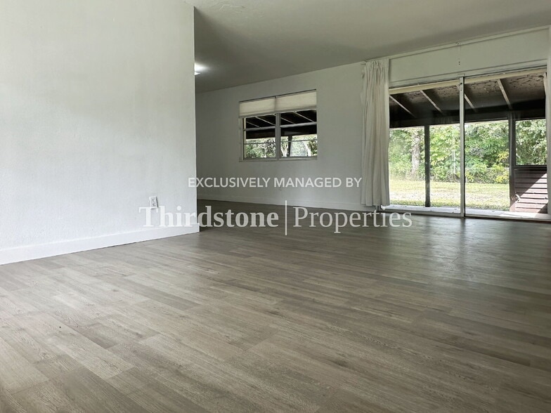 Building Photo - 8105 Santillo Dr