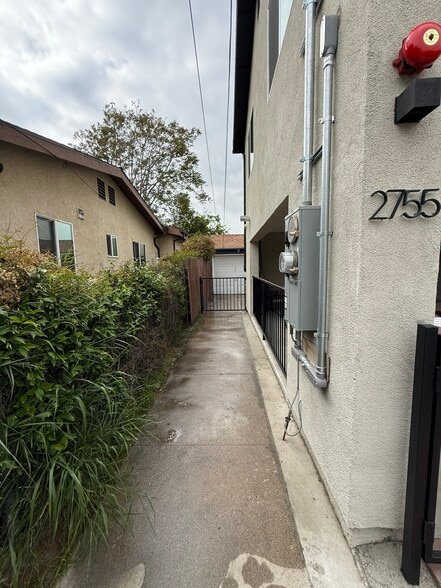 Walkway to back house - 2755 Knox Ave