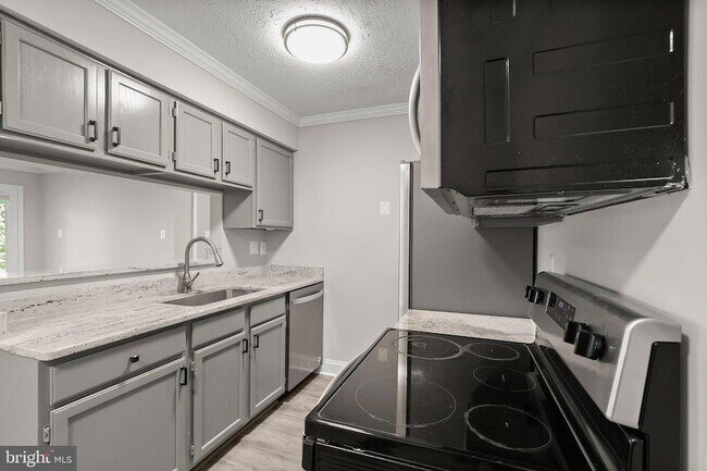Building Photo - 4720 Dorsey Hall Dr