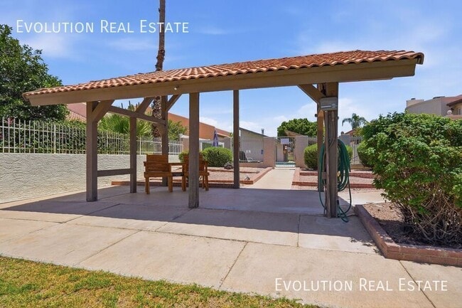 Building Photo - 2329 N Recker Rd
