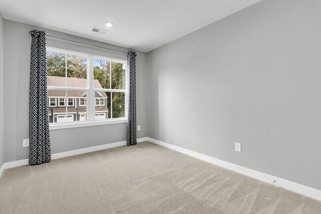 Building Photo - 1010 Crescent Cove Lane