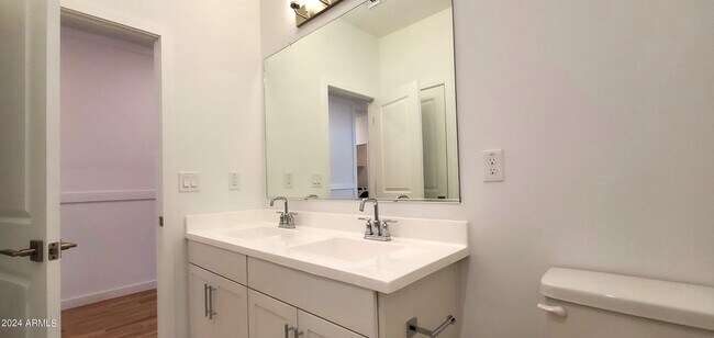 Building Photo - 7812 N 79th Dr