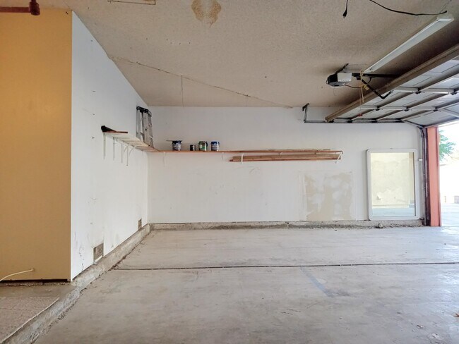 Building Photo - 33662 Whispering Palms Trail