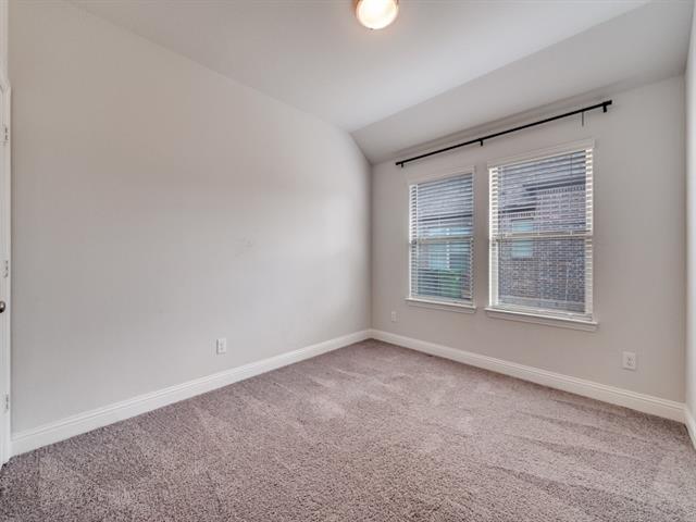 Building Photo - 930 Waterview Dr