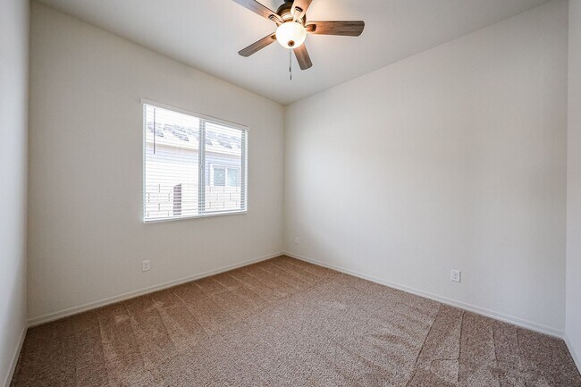Building Photo - 4 Bedroom Home in Asante Community