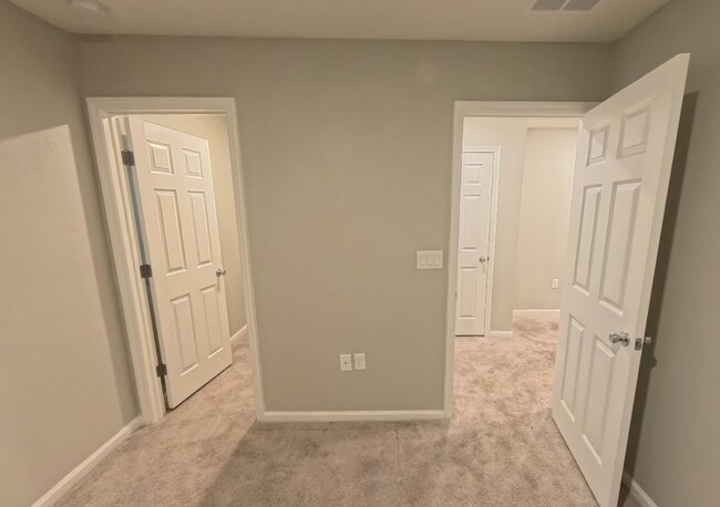 Building Photo - 148 Great Star Ct