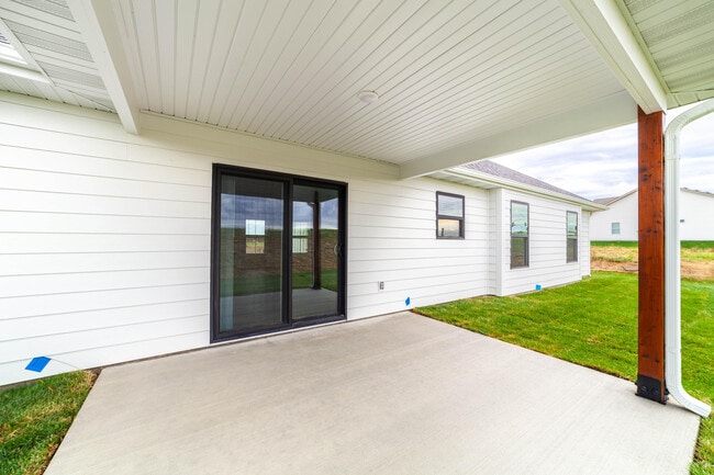 Building Photo - 4604 Estacada Dr