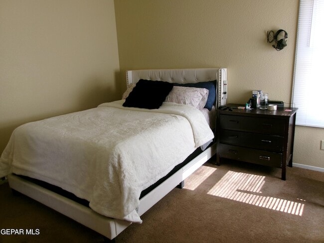 Building Photo - 3454 Broken Arrow Dr