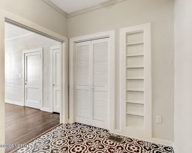 Building Photo - 1020 Stockton St