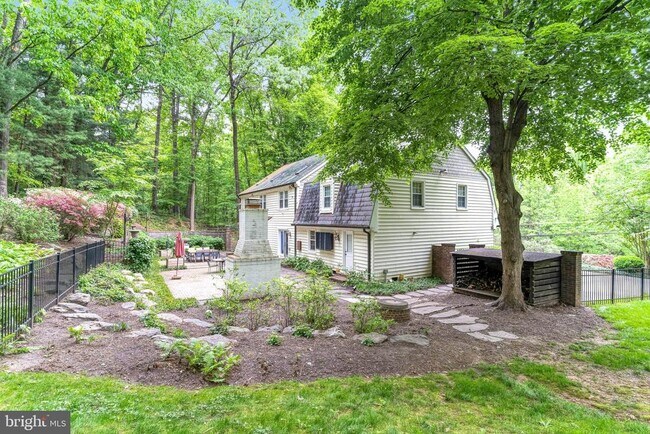 Building Photo - 7845 Old Dominion Dr