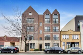 Building Photo - 3815 N Kedzie Ave