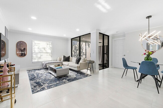 Building Photo - 2678 Carambola Cir N