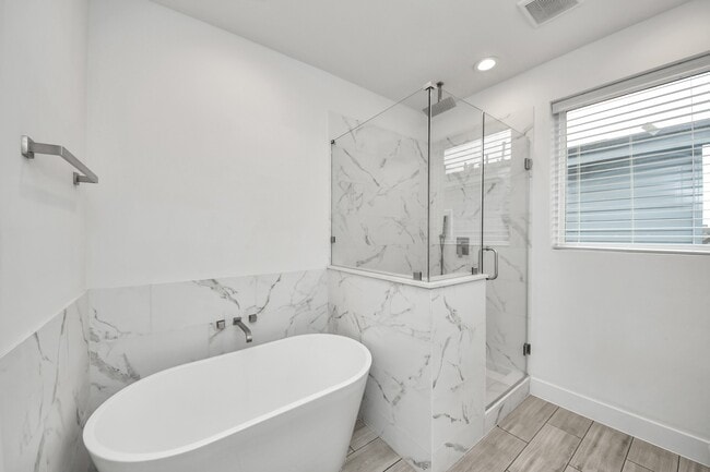 Building Photo - 2920 Nance St