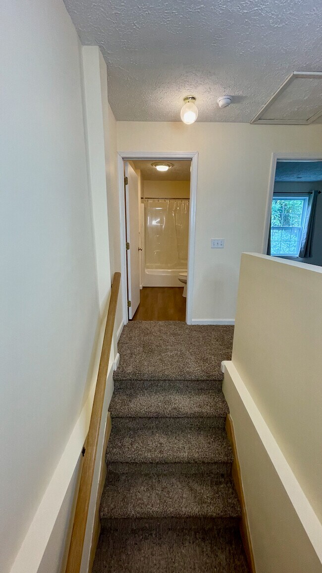 Building Photo - 30 True Way Ln