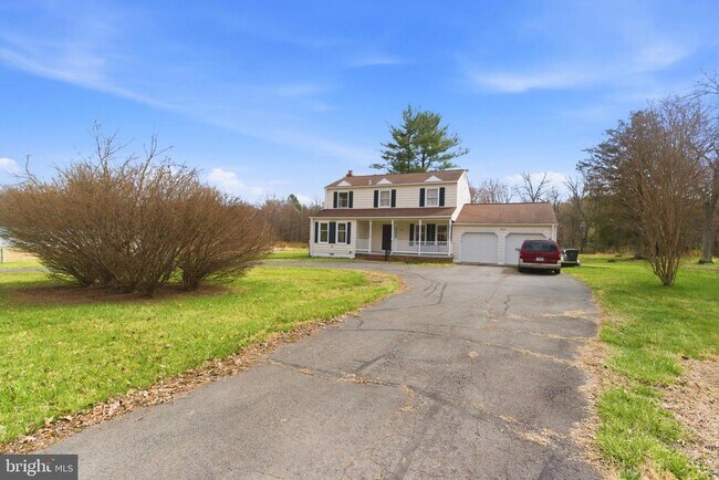 Building Photo - 20040 Bobwhite Ln