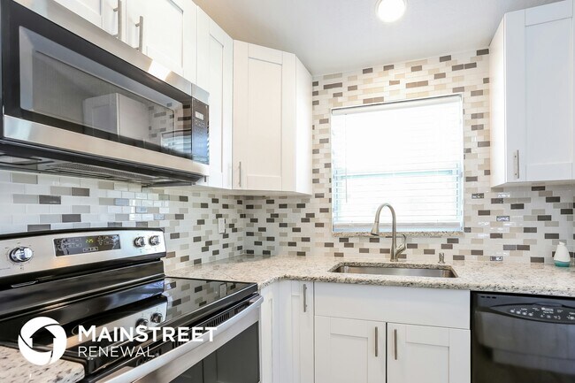 Building Photo - 8875 Orange Blossom Dr