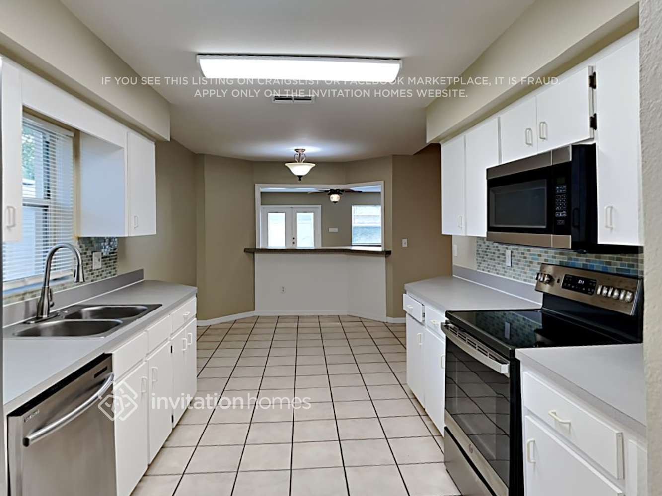 Building Photo - 3633 Amber Ln