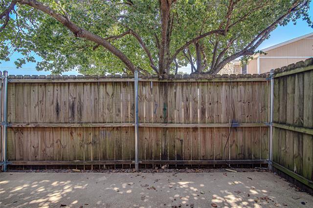 Building Photo - 1403 Courtney Pl