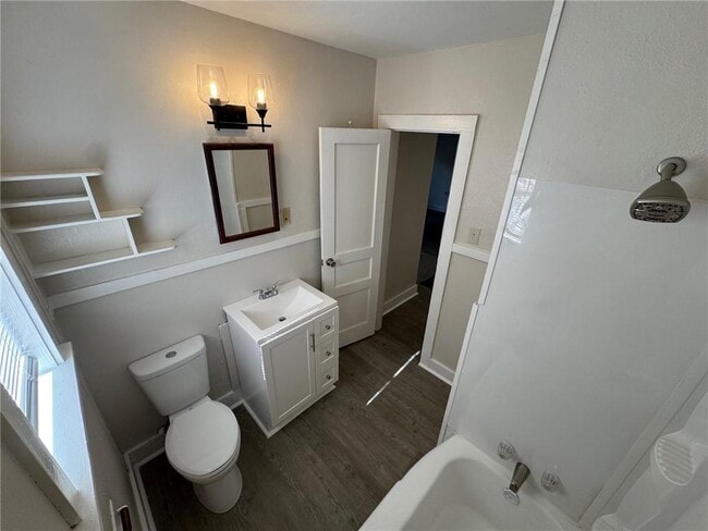 Building Photo - 102 9th Ave