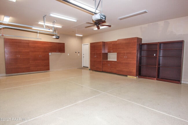 Building Photo - 2677 Capella Dr