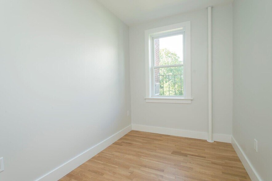 Building Photo - 138 Highland Ave