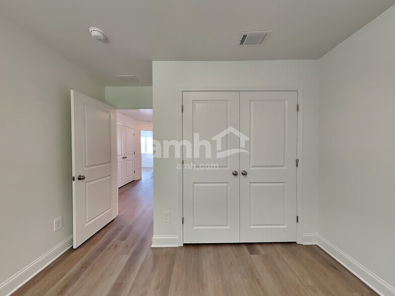 Building Photo - 708 Abilene Walk