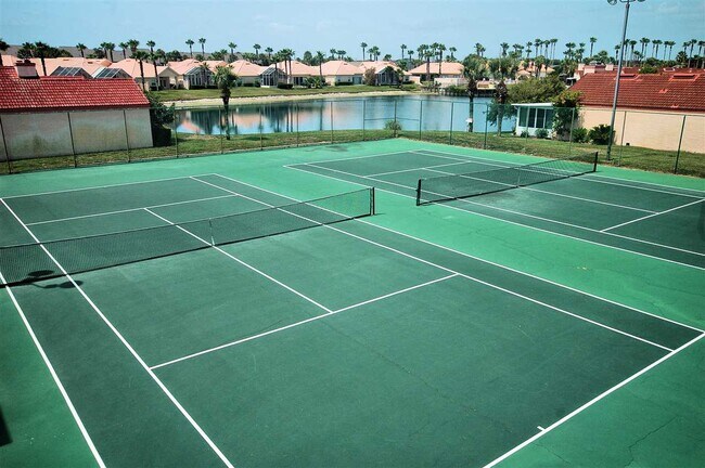 Building Photo - 113 Sea Garden Ct