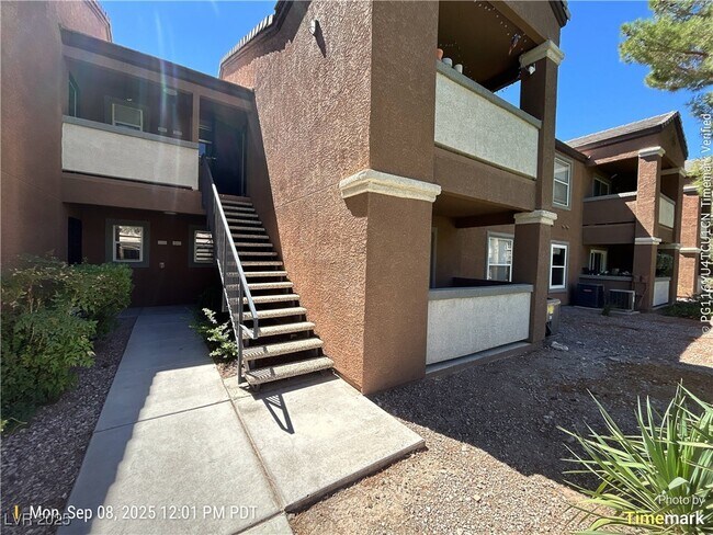 Primary Photo - 555 E Silverado Ranch Blvd