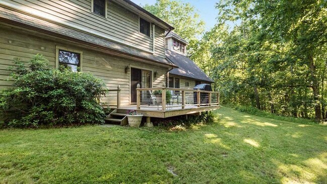 Building Photo - 74 Hilltop Rd