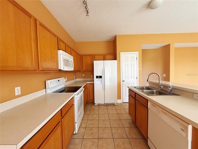 Building Photo - 194 Sand Ridge Dr