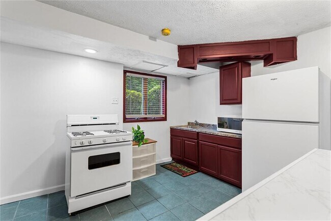 Building Photo - 5547 Circlestone Ln