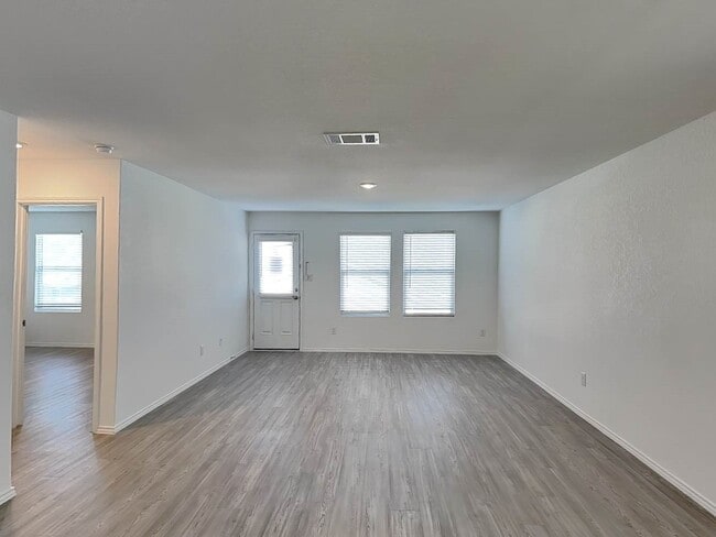 Building Photo - 171 Dodger Wy