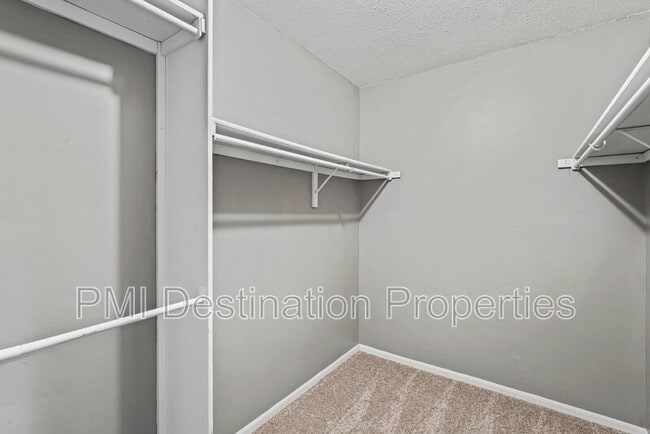 Building Photo - 16306 W 141st Terrace