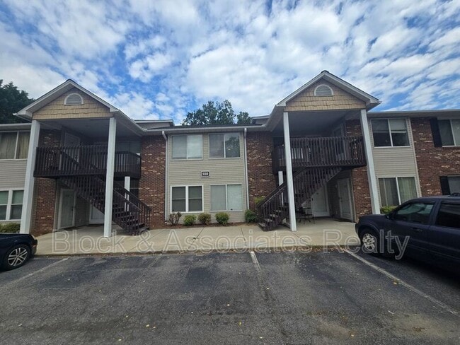 Building Photo - 110 Westbrook Ct