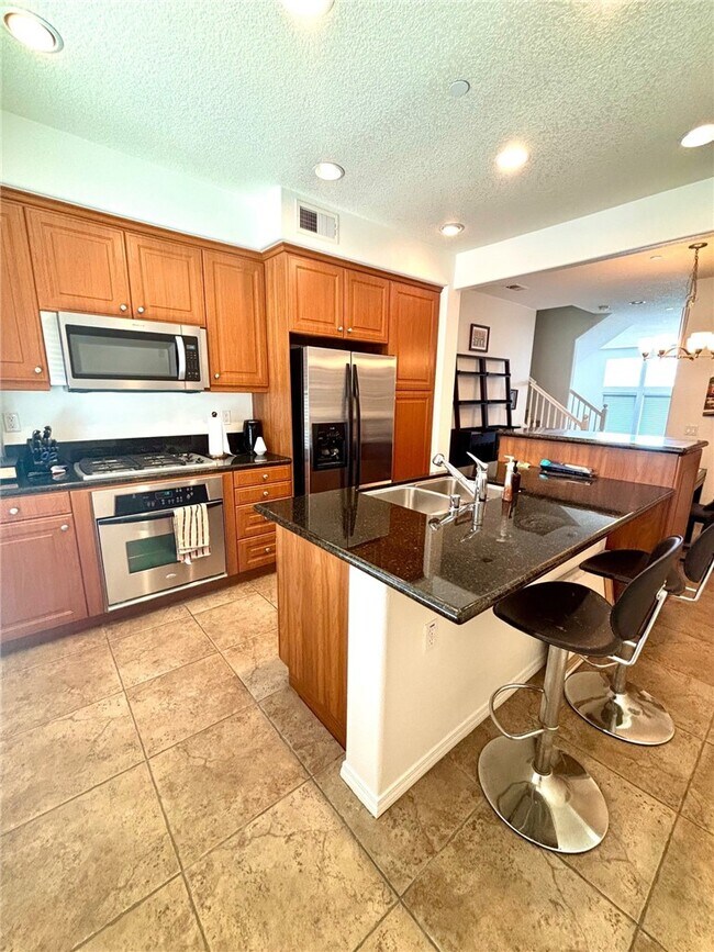 Building Photo - 5404 W 149th Pl