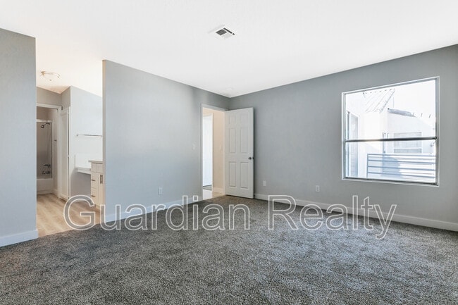 Building Photo - 6250 W Flamingo Rd