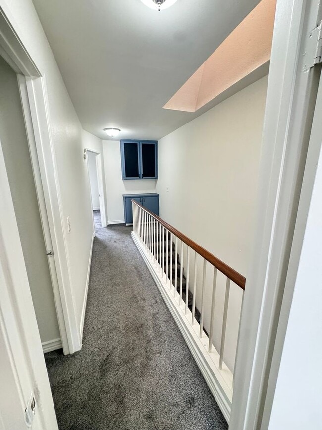 Building Photo - Welcome home to this charming and cozy corner-unit condo in the heart of Rancho Cucamonga!