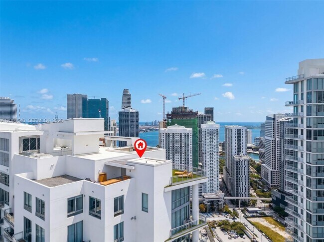 Building Photo - 90 SW 3rd St