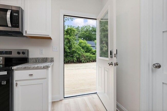 Building Photo - 1025 Frye St