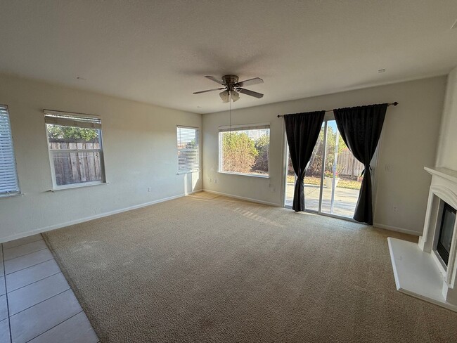 Building Photo - 3380 Bridgeway Lakes Dr