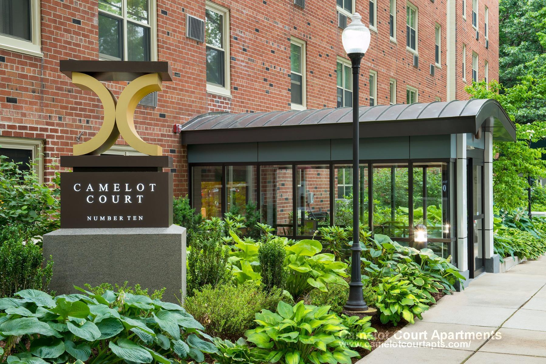 Building Photo - 11 Camelot Ct