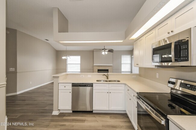 Building Photo - 1148 Jones Creek Dr