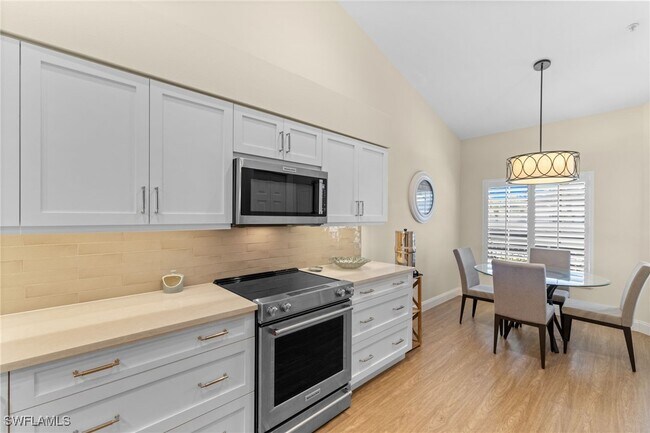 Building Photo - 2215 Chesterbrook Ct