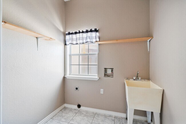 Building Photo - 105 Covey Ridge Dr