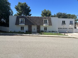 Building Photo - 16608 Park Lane Cir