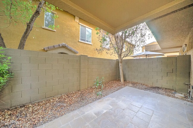 Building Photo - 2150 W Alameda Rd