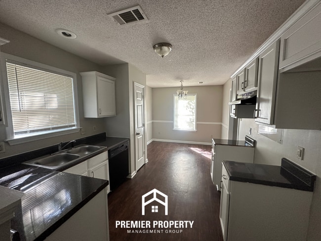 Building Photo - 10140 Cameron Ridge TR