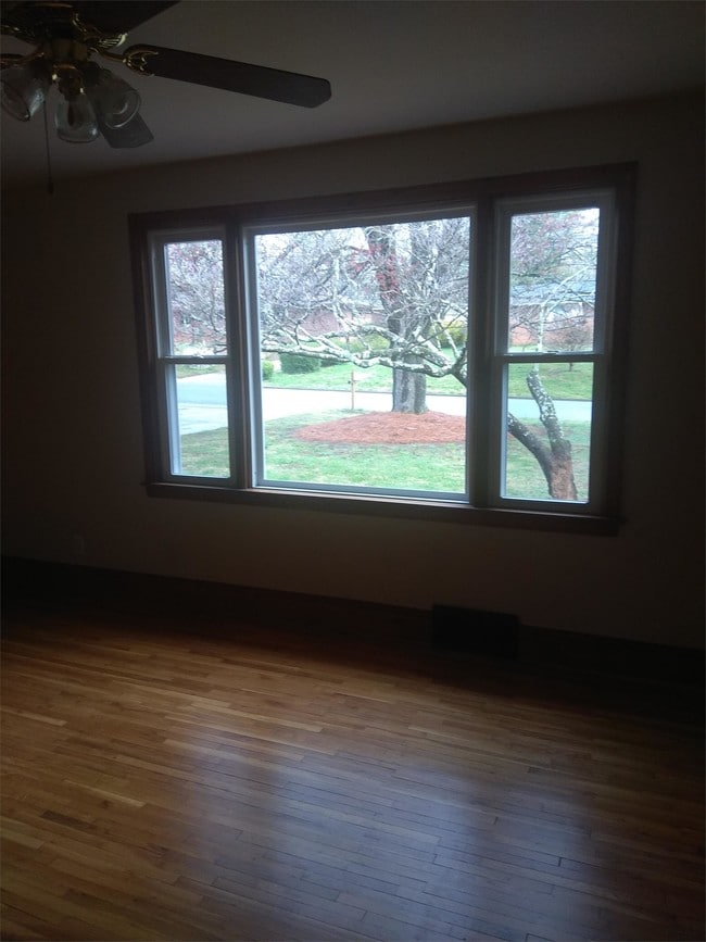 Building Photo - 3908 Yarbrough Ave