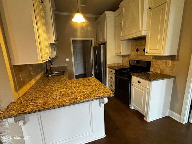 Building Photo - 221 Greenfield Ridge Dr